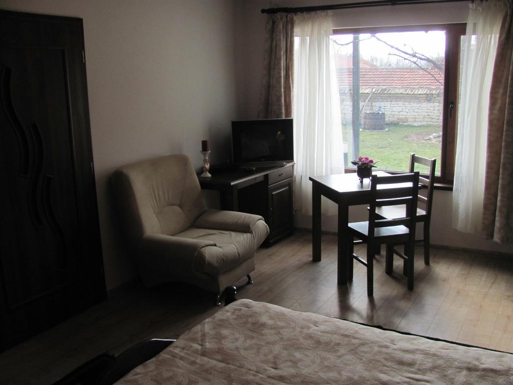 Guest House Villa Elma Nevsha Δωμάτιο φωτογραφία